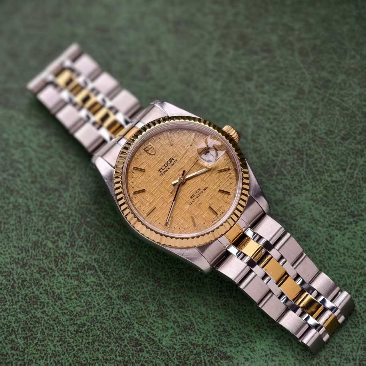 Tudor Linen Champagne Dial Prince Date 74033 Men’s Watch Automatic 34mm