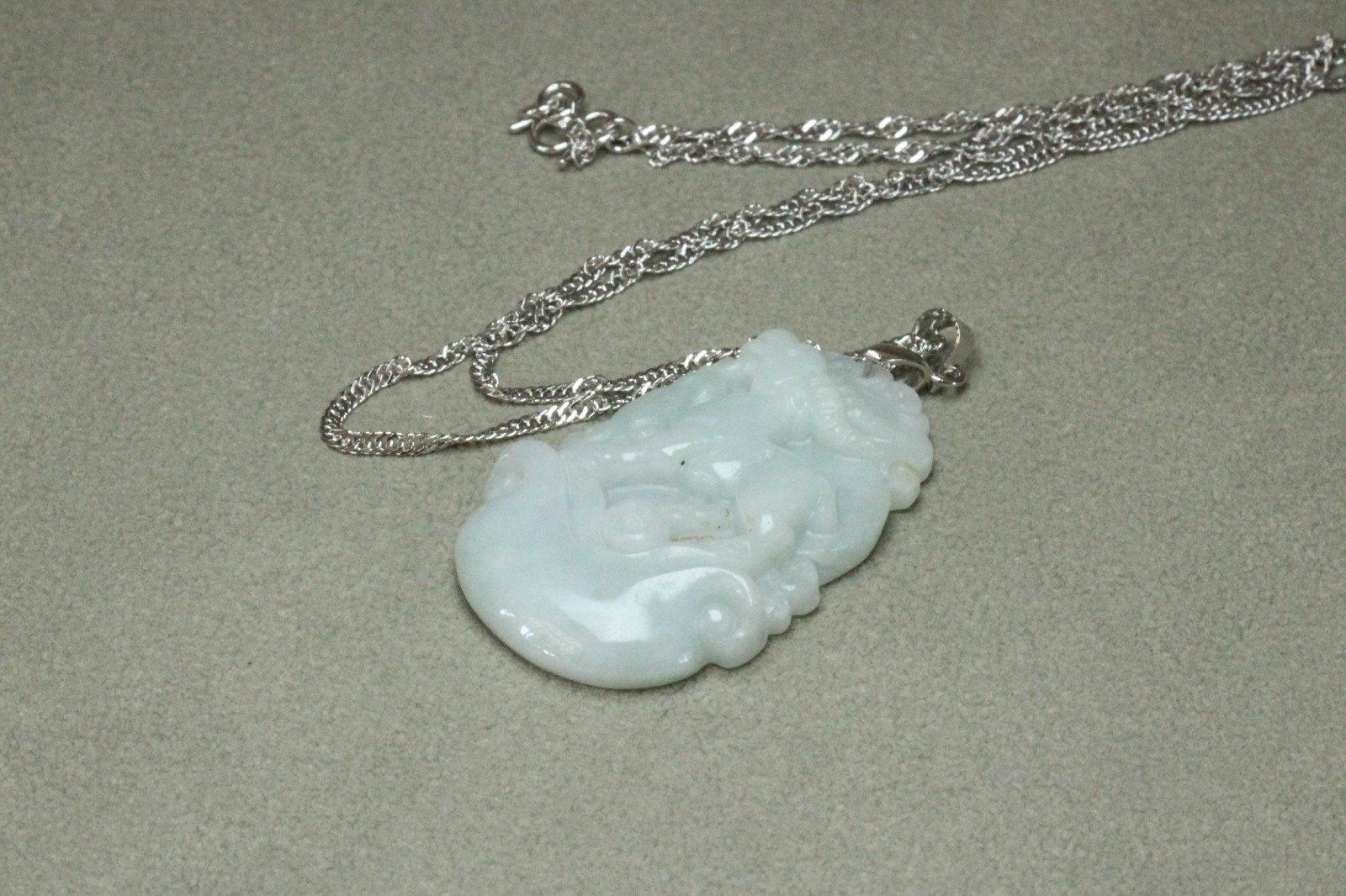 Natural White green A Jadeite jade Hand-Carved Sheep (Chinese Zodiac) Pendant