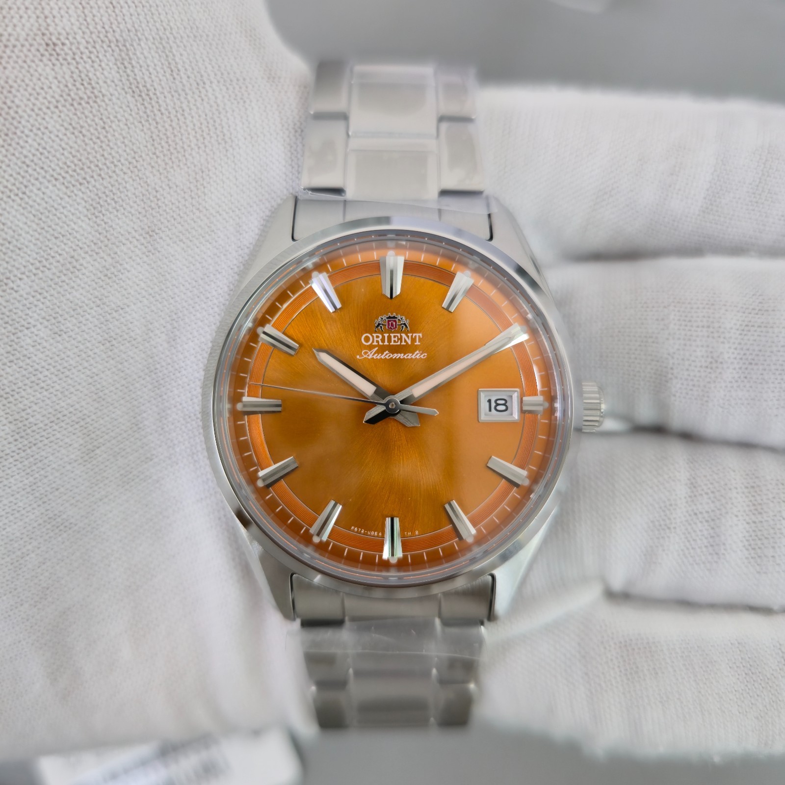 Orient Stretto Date RA-AC0R08 Special Edition Orange Dial New Full Set Men Watch