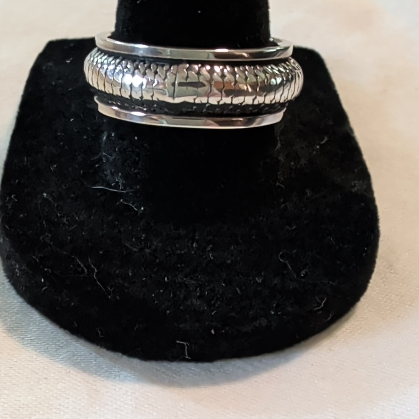 925 Sterling Silver Textured Spinner Band Ring Size 9 8.4mm Wide 9.01g