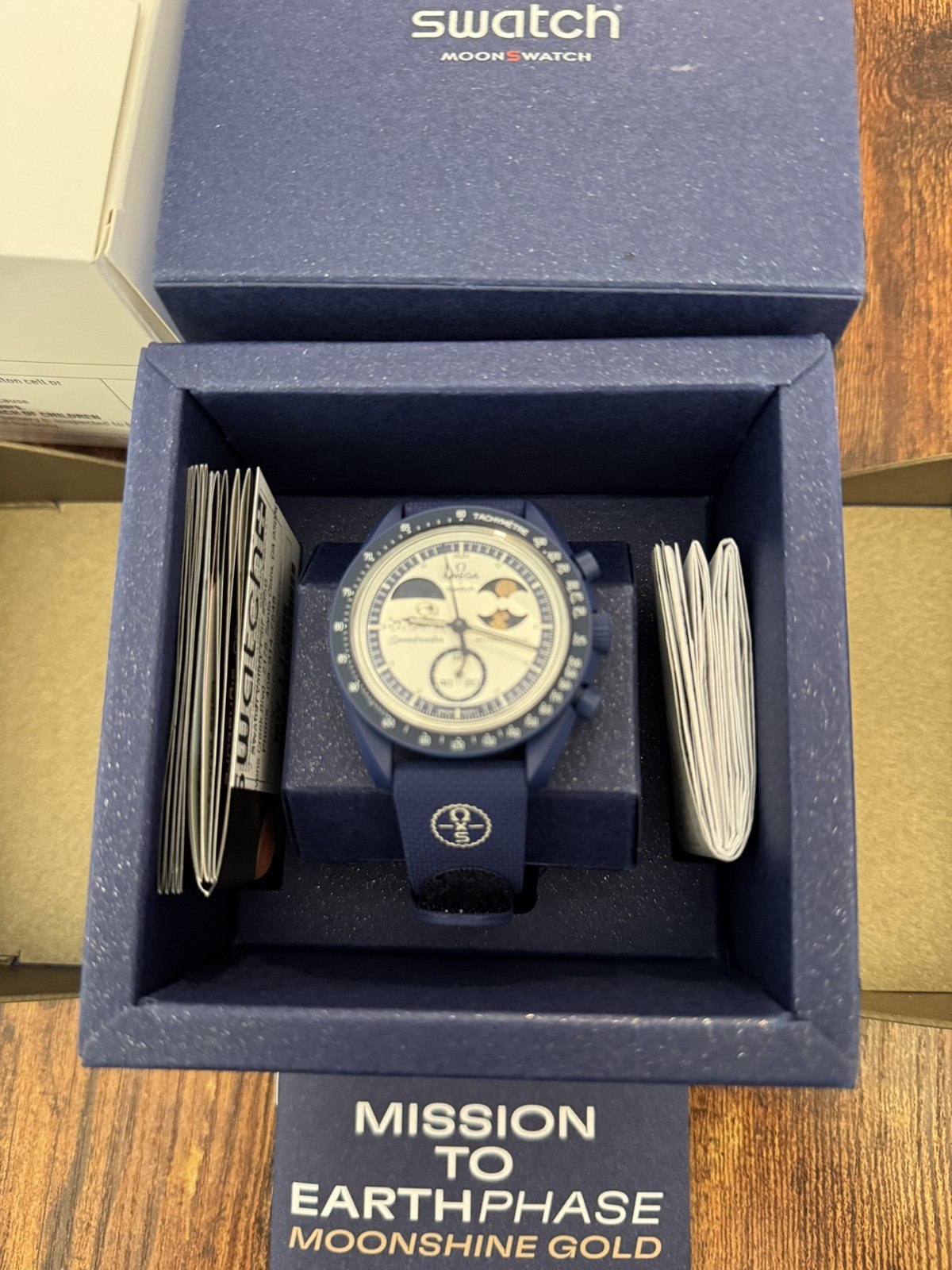 Swatch OMEGA Moonswatch Mission to Earthphase Moonshine Gold (Hunters Full Moon)