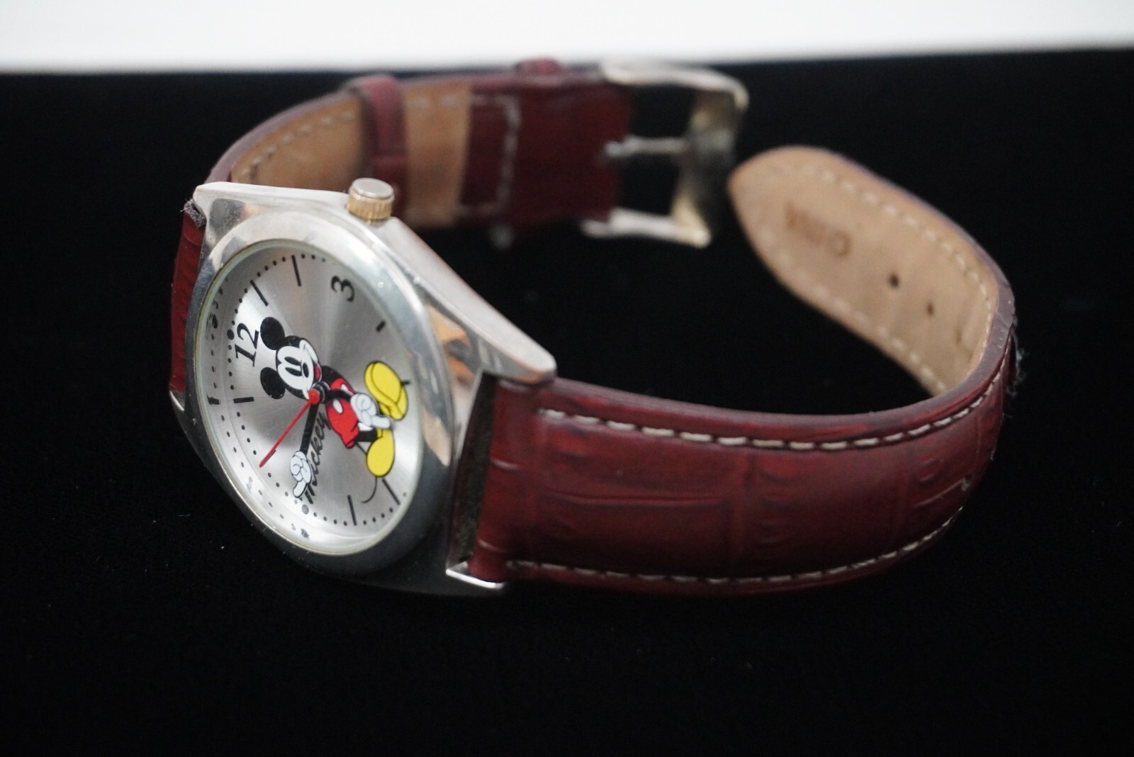 Accutime Mickey Mouse 0718 mck623 Quartz Watch With Box