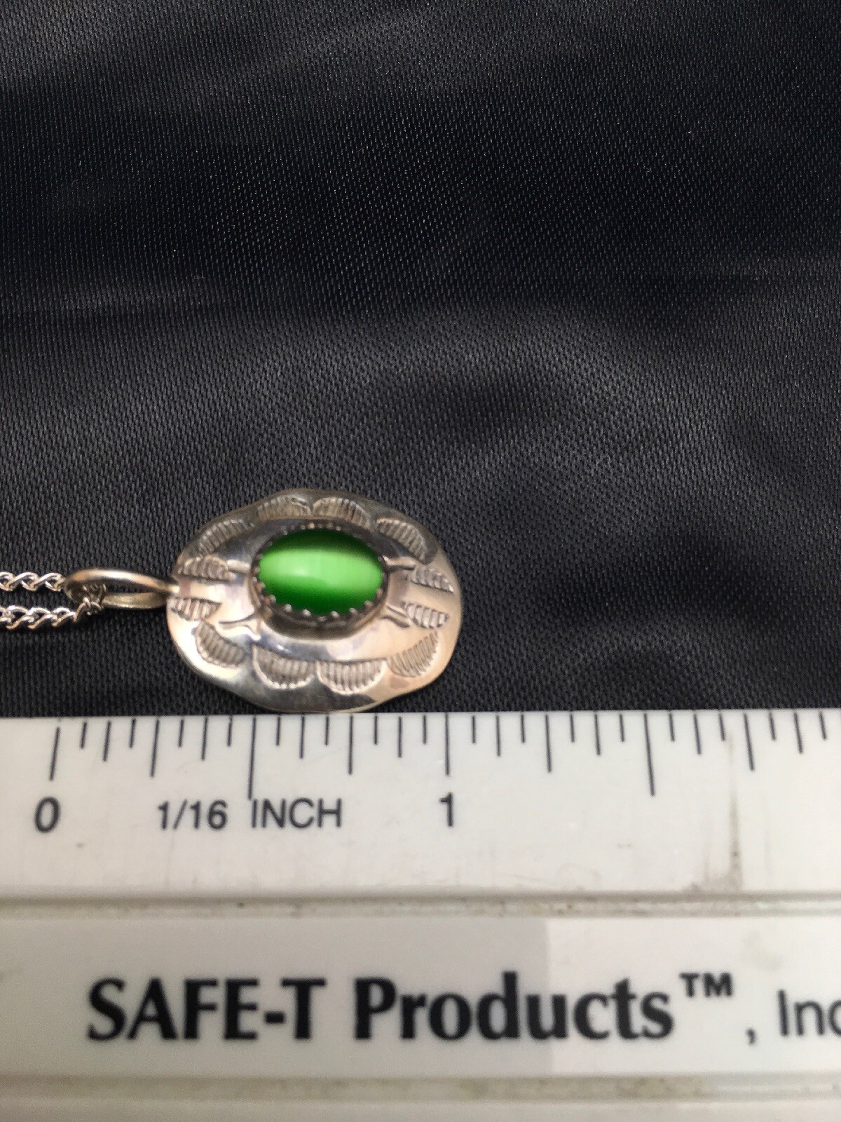 Native American Green Stone Pendant Navajo Sterling Silver Necklace 8956
