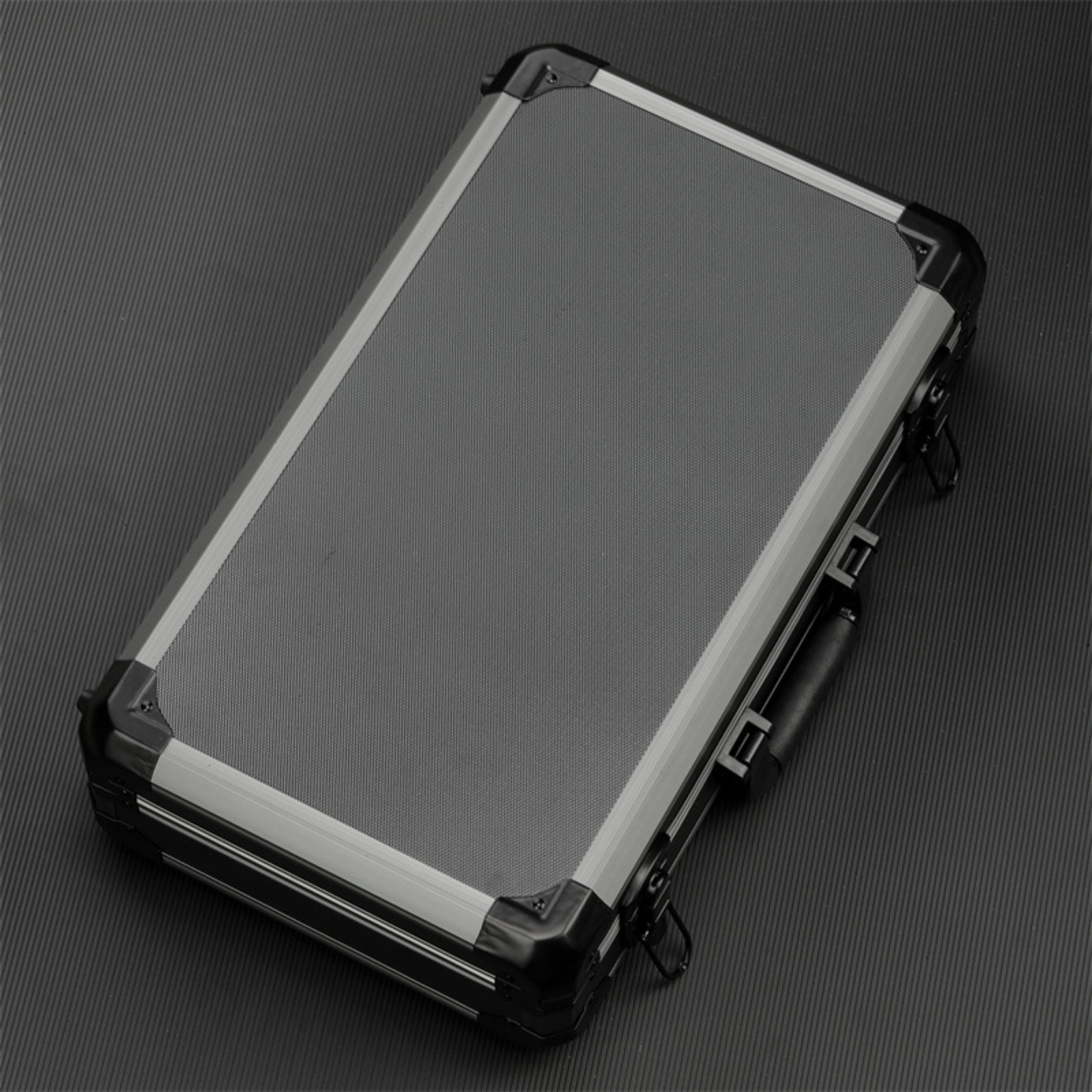Watch Boxes 18 or 24 Slots Black Aluminum Briefcase with Lock for Mens Watches