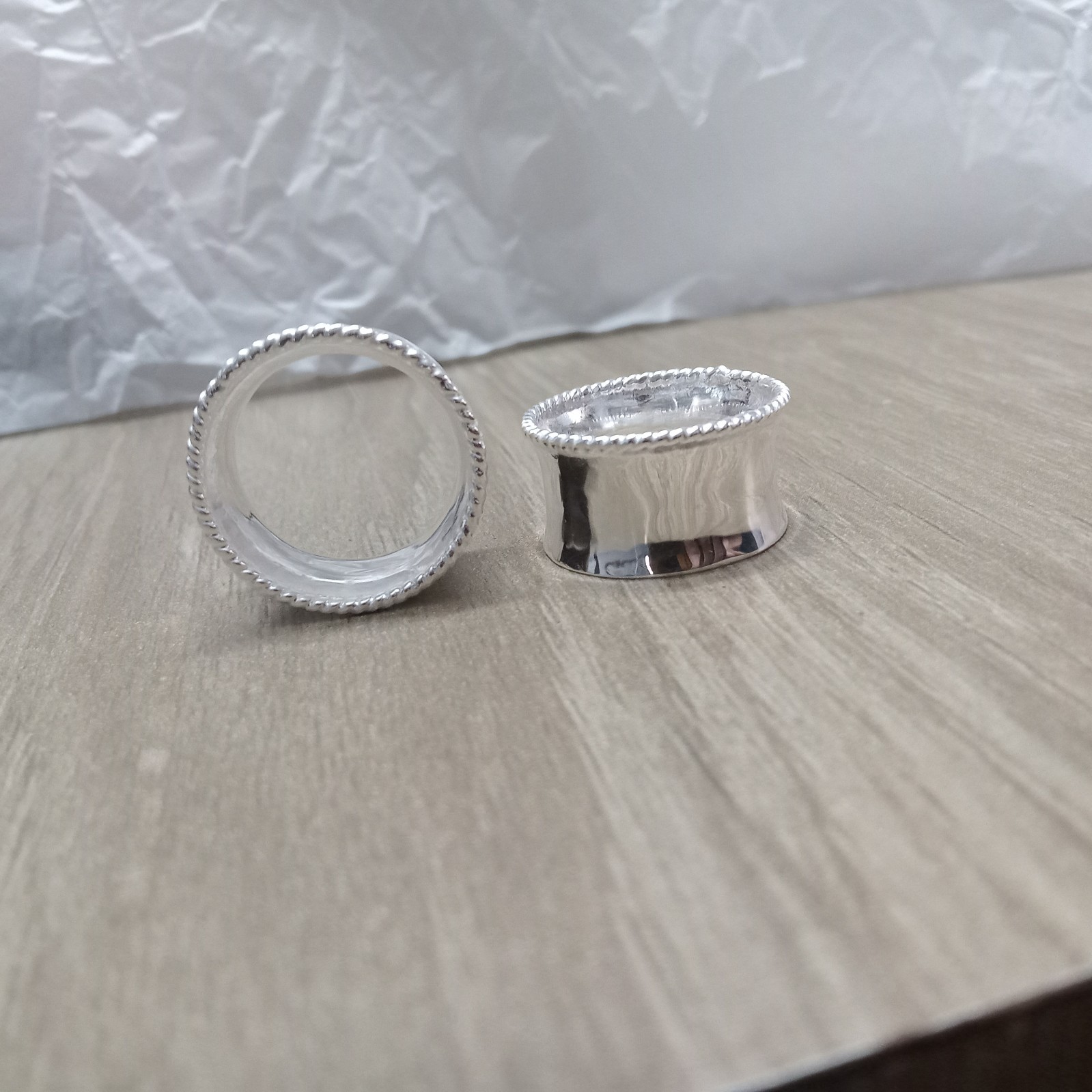 A Pair Of Silver Tunnel Double Flare Ear Textured Plugs Earring Earlets Gauges