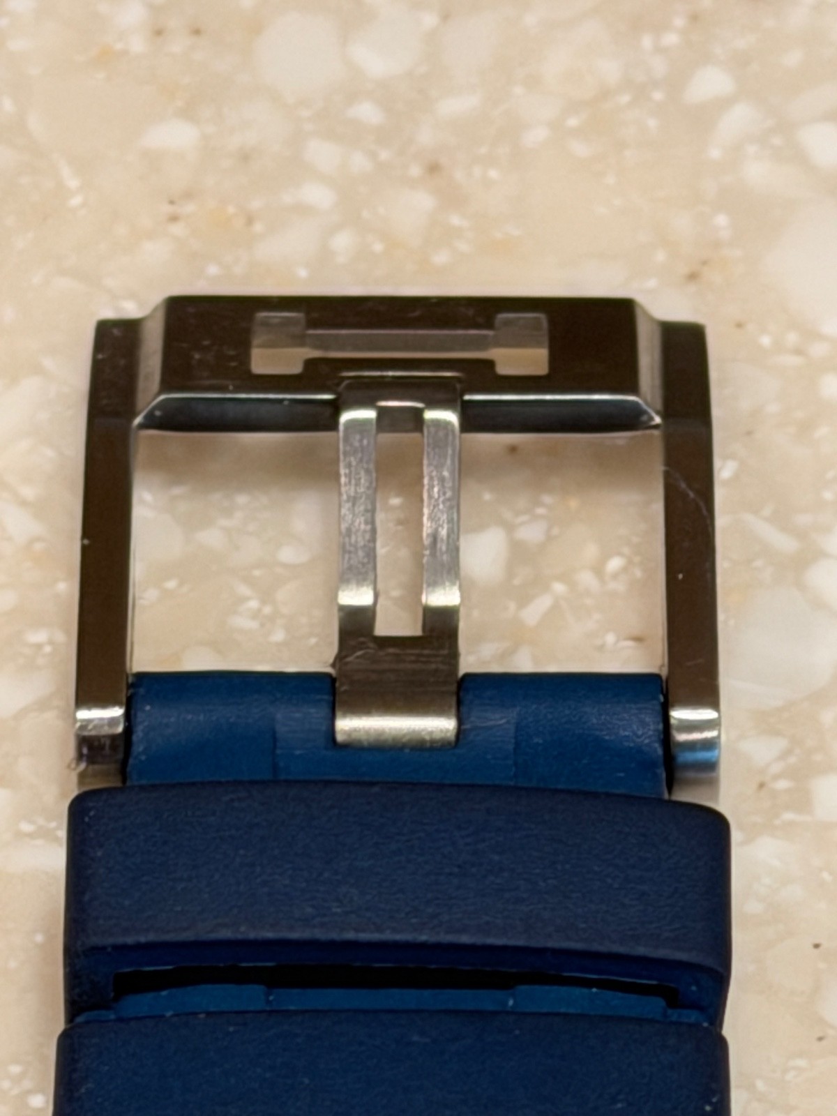 hamilyon khaki navy scuba 40mm blue rubber strap H82345341