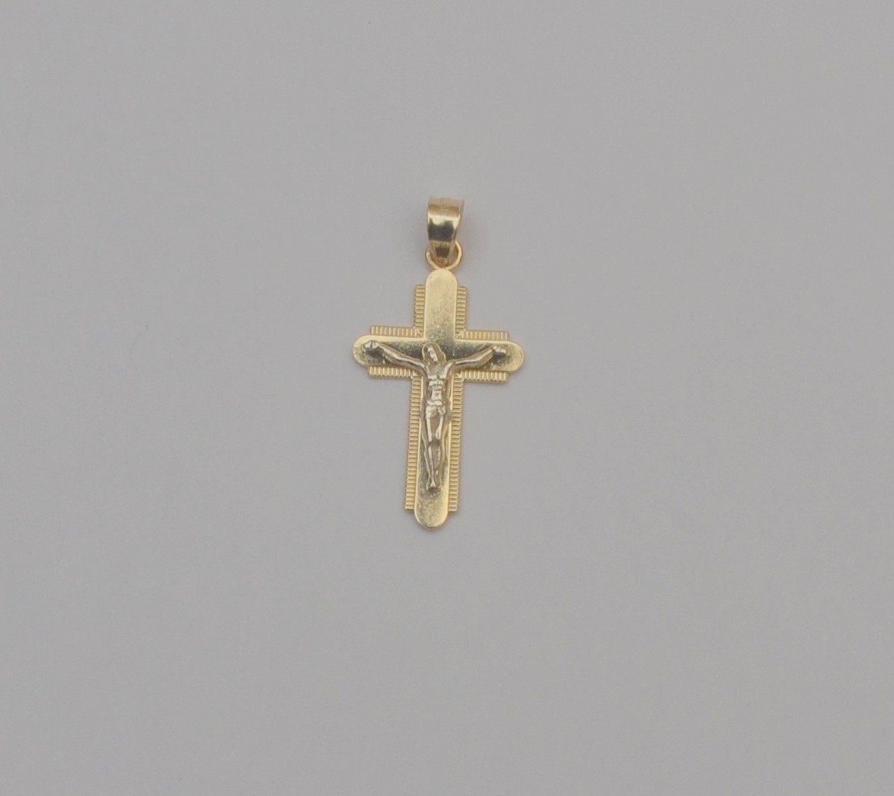 14K Yellow & White Gold Crucifix Cross Pendant 23.9mm x 13.7mm 1.4g P6