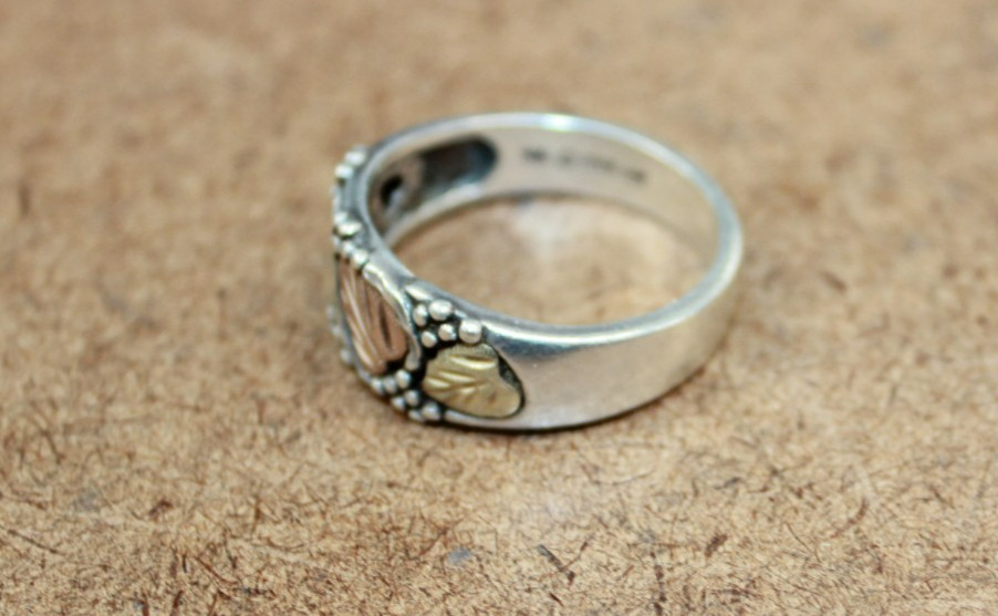 Wheeler Manufacturing Sterling Silver &14K Band Ring – Sz. 13.75 (115WEJ)