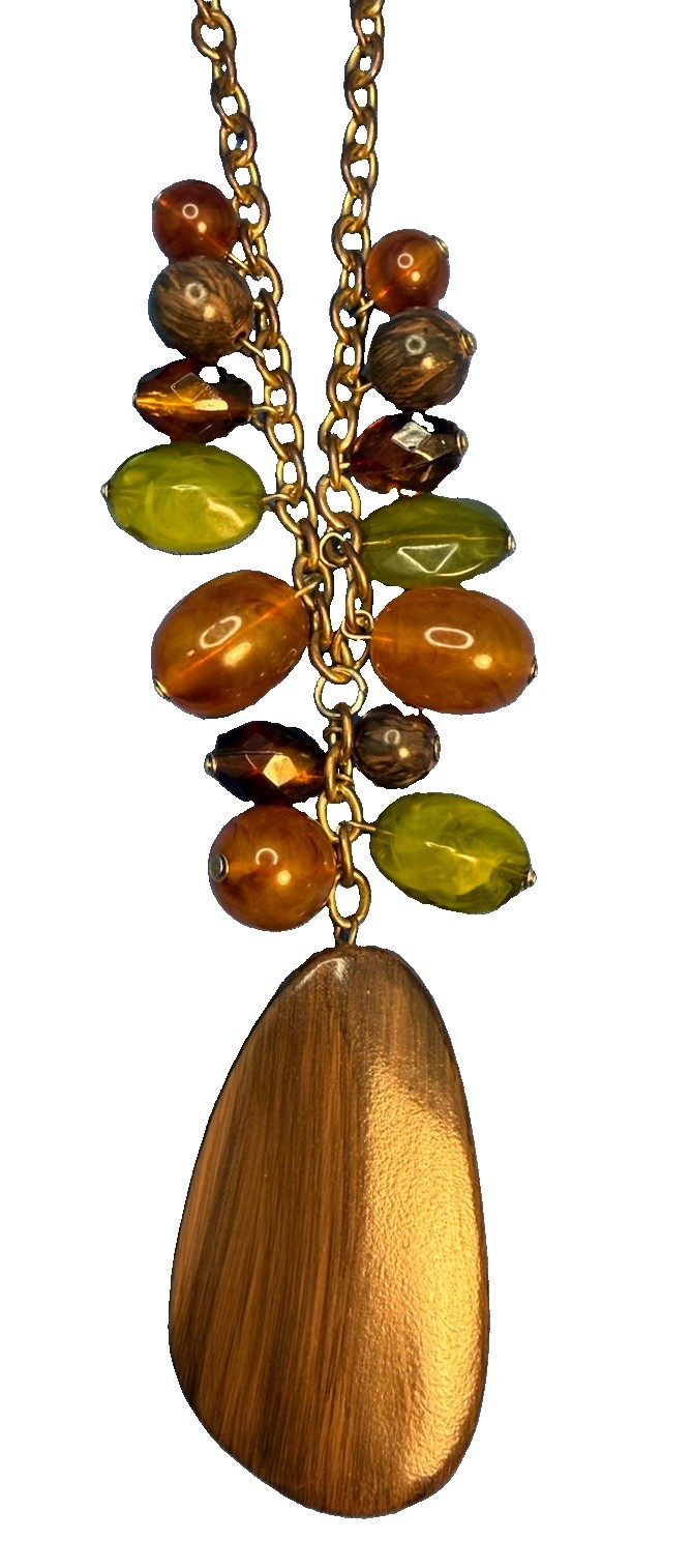Vtg Style Gold Tone Wood Grain Teardrop Pendant Green and Brown Beaded Necklace