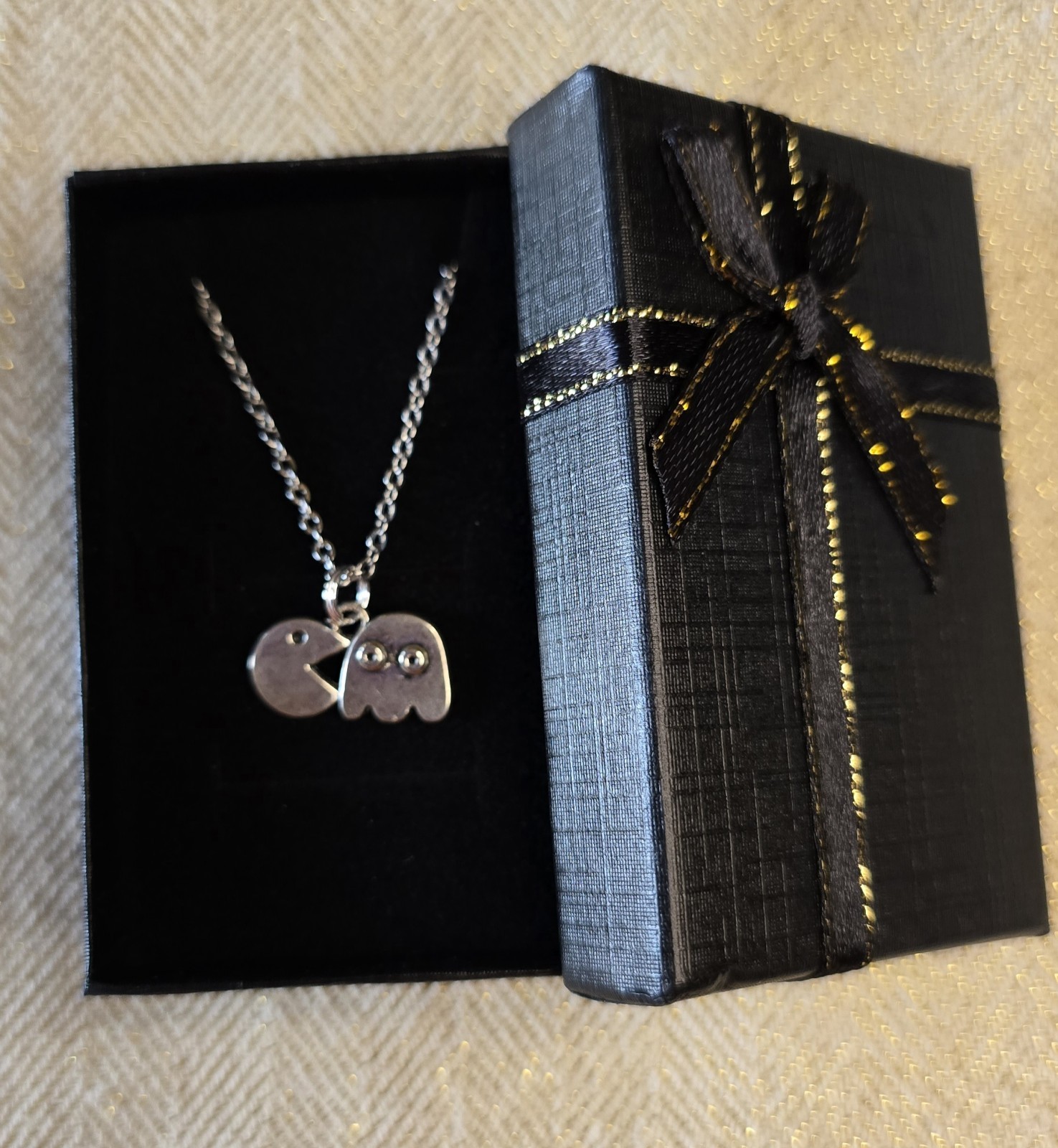 Pac Man And Ghost Necklace With Gift Box.