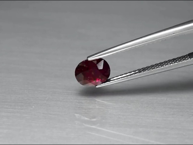 RUBY 1.31 ct Red Oval 6.5×5.4×4.3 mm Natural Untreated Unheated from Madagascar