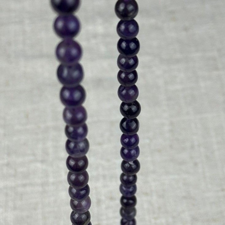 LOVELY Asian Vintage 32″ Hand-Knotted Purple Amethyst Beaded Necklace