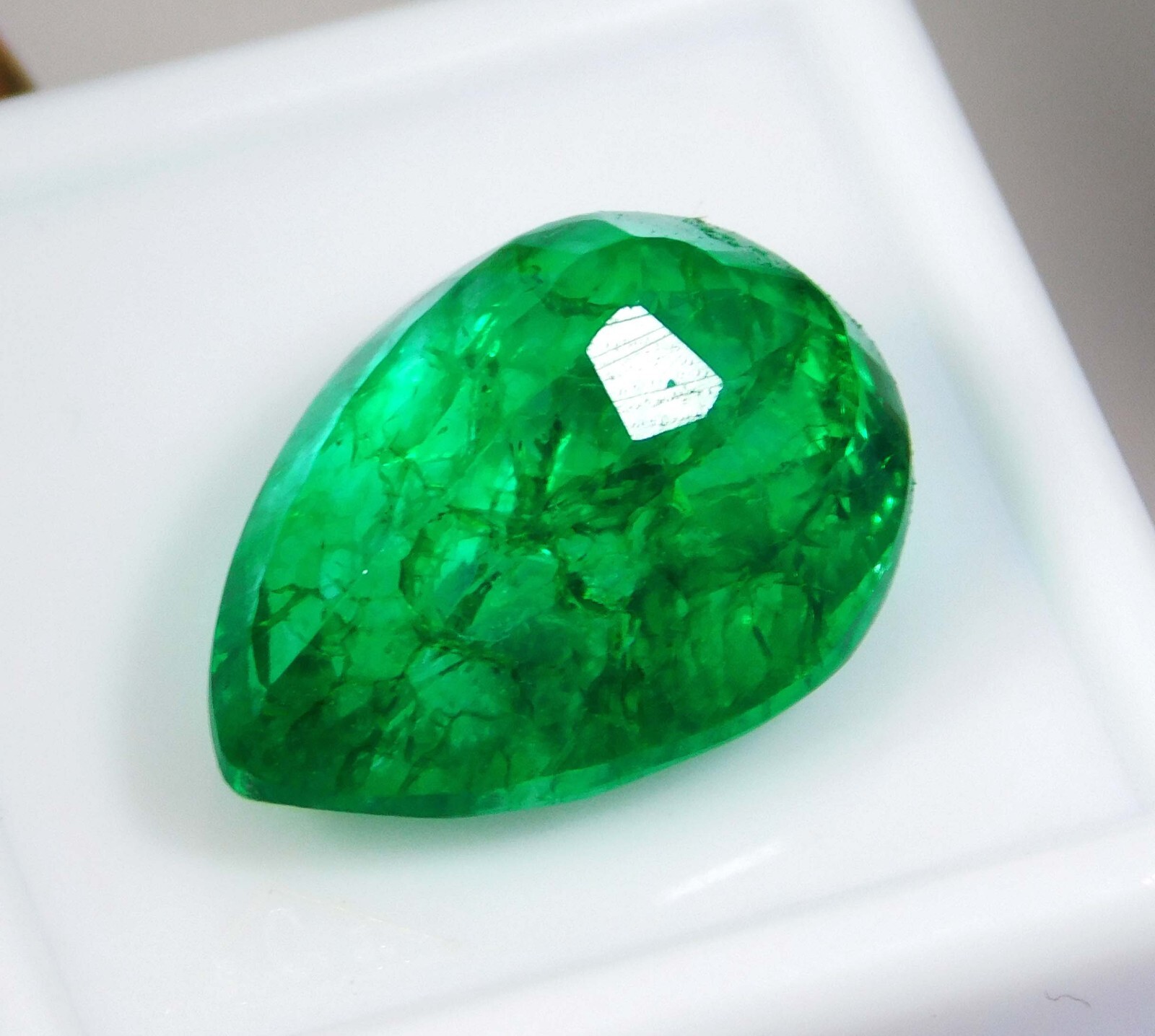 Certified 12.45 Ct Natural Colombian Green Emerald Pear Cut Loose Gemstone