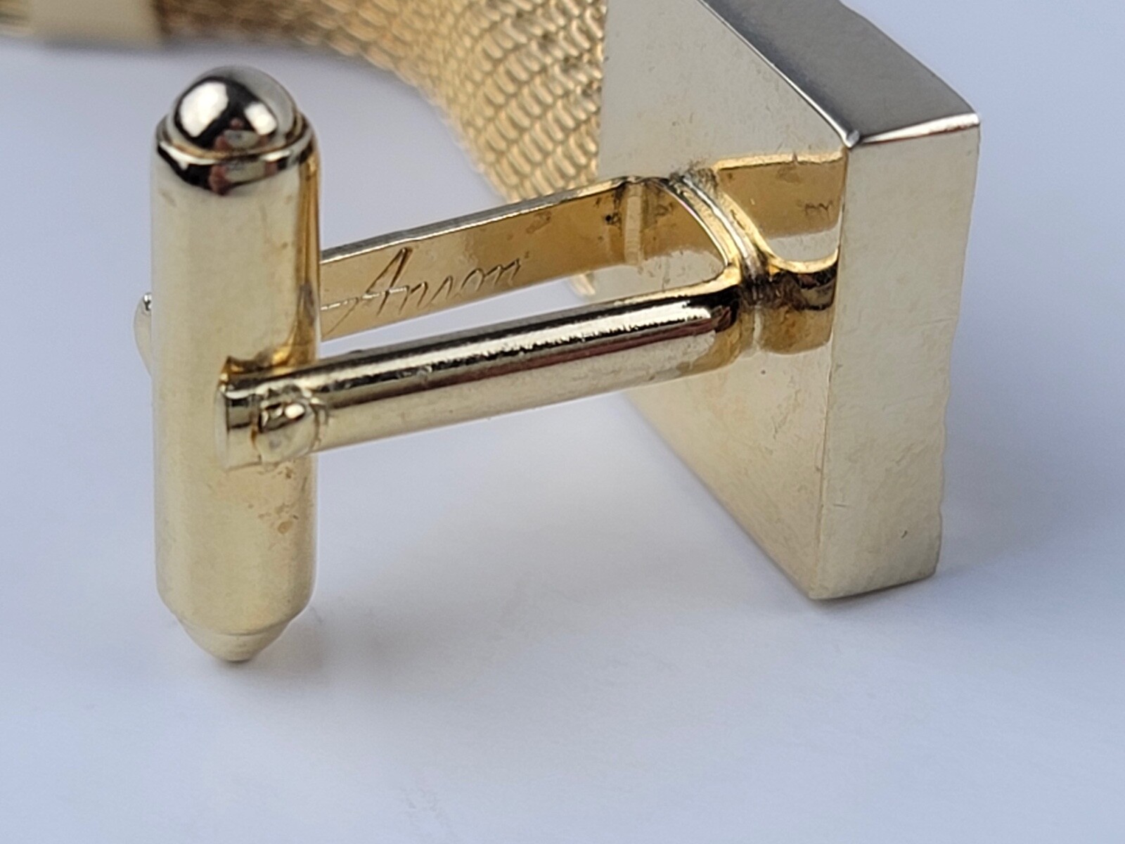 Vintage Anson Gold Tone Mesh Wrap Cuff Links Beveled Diamond Shape pattern