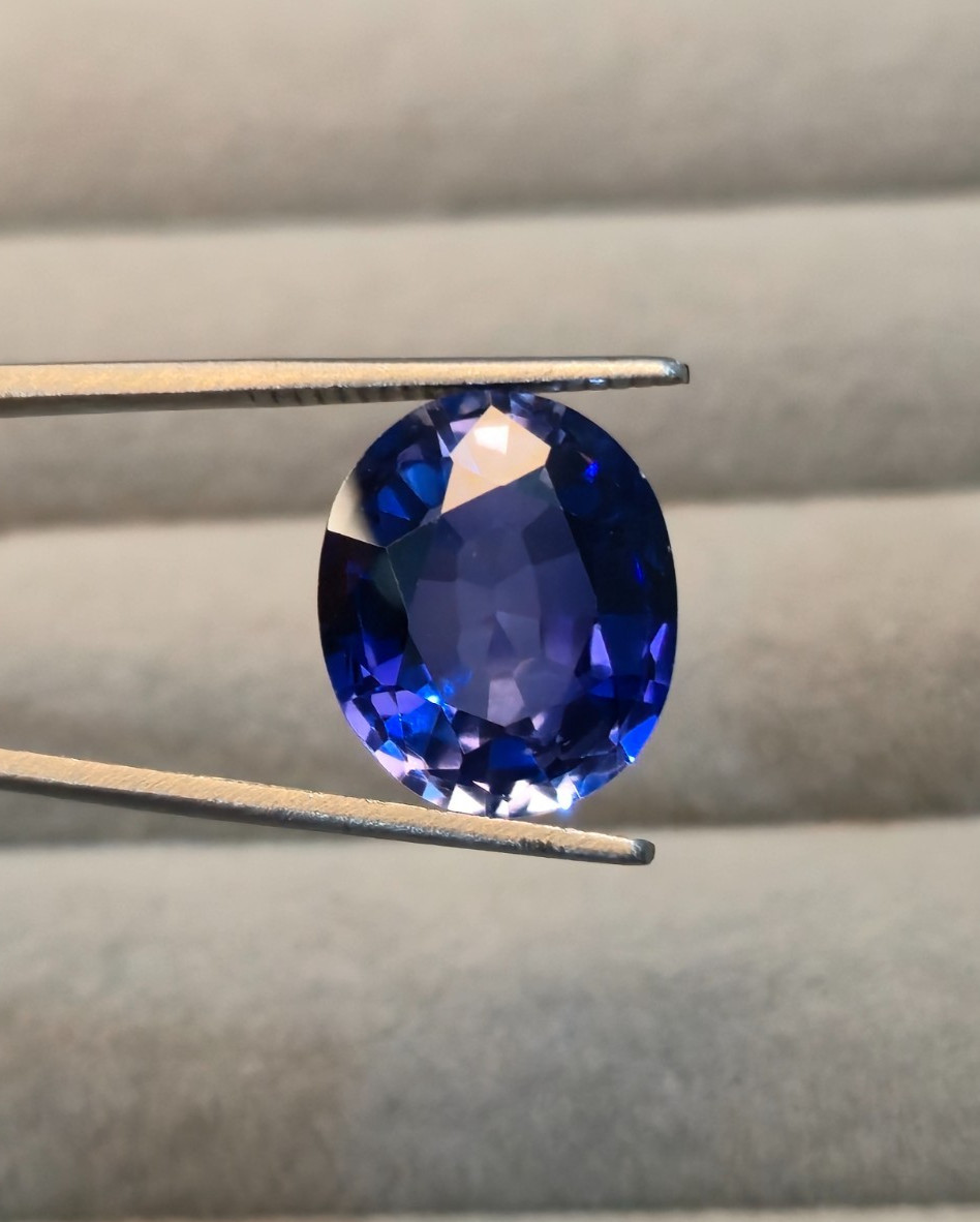 Royal Blue Sapphire 10-12 Ct Oval Shape Certified Loose Gemstone SB1400