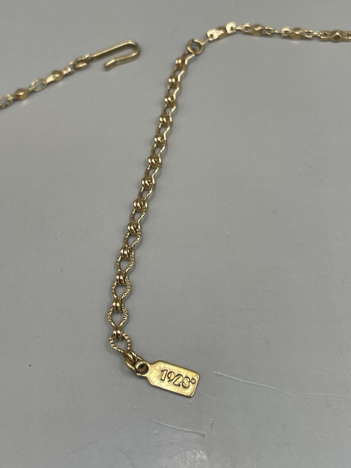 Vintage 1928 Brand Victorian GoldTone Rhinestones Drop Pendant Chain Necklace