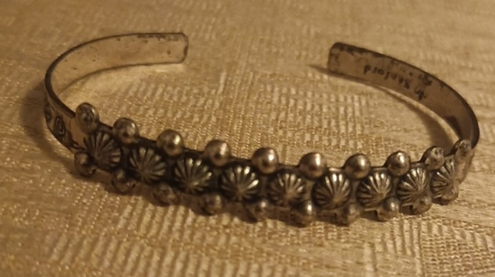 Vintage ‘Sanford’ Native American Silvertone Cuff Bracelet Jewelry Sancrest