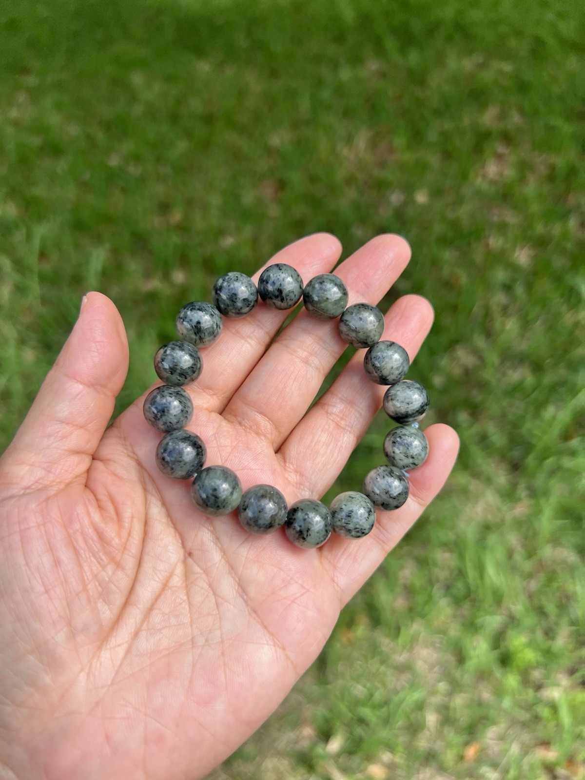 Genuine Qinghua Sesame Nephrite Jade 11.8mm Bead Bracelet H59 1