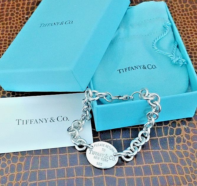 Please Return To Tiffany & Co Oval Tag Charm 7.5″ Bracelet in Sterling Silver