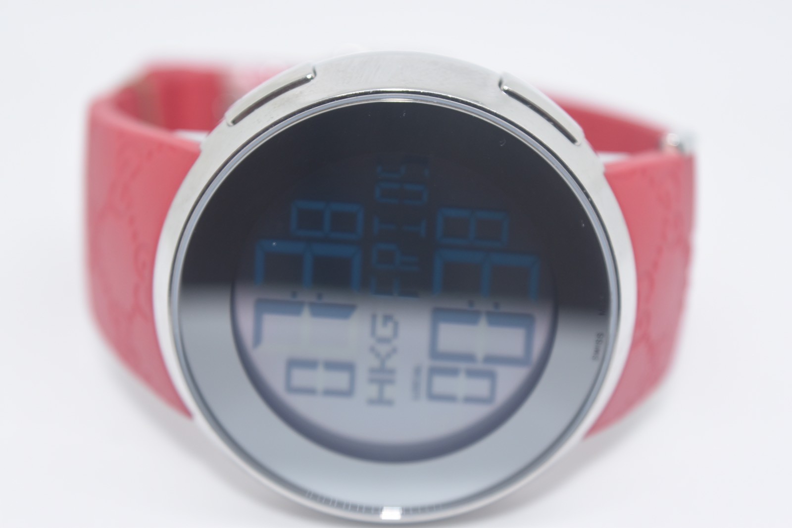 New Authentic Men’s Red I Gucci Ya114212 Digital Swiss watch