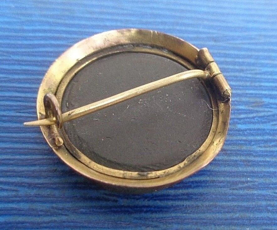 Pietra Dura Gold Brooch Victorian 9ct Antique gold Mosaic Floral c1880s