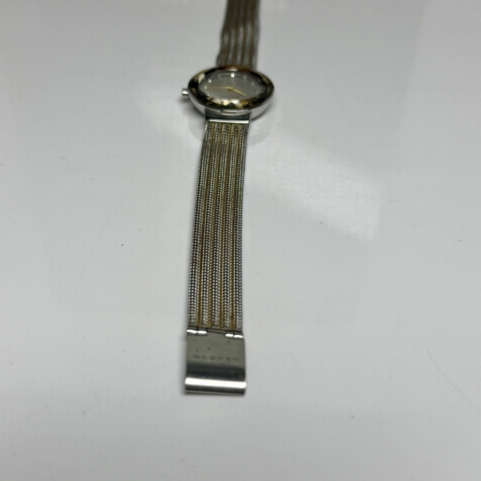 Skagen Womens Watch Two Tone Bracelet Faceted Mineral Crystal Excellent Conditio