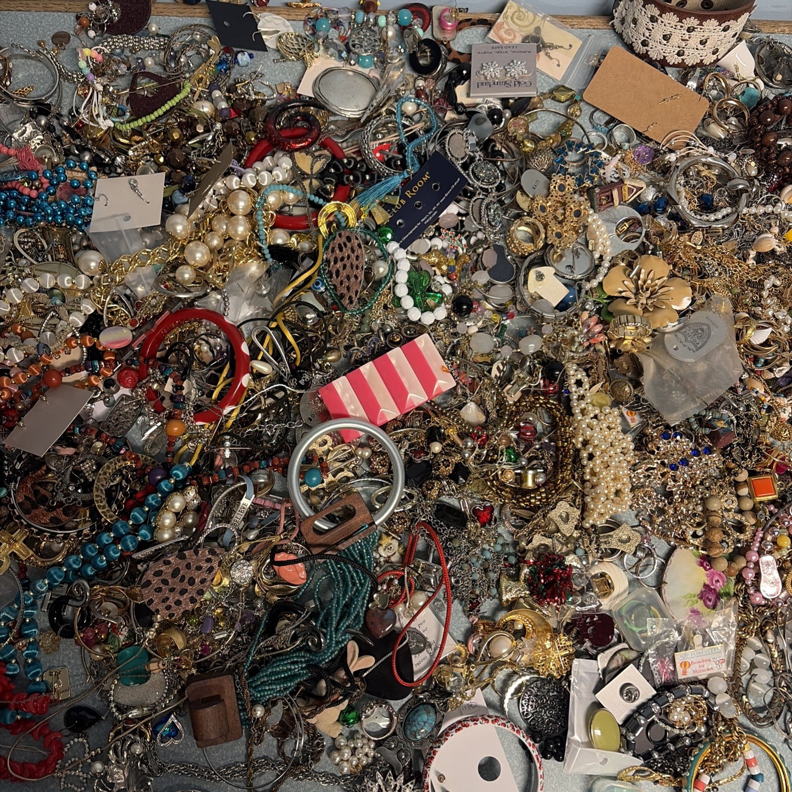 18 LB lot of vintage to now costume jewelry for parts & repair & Other Items