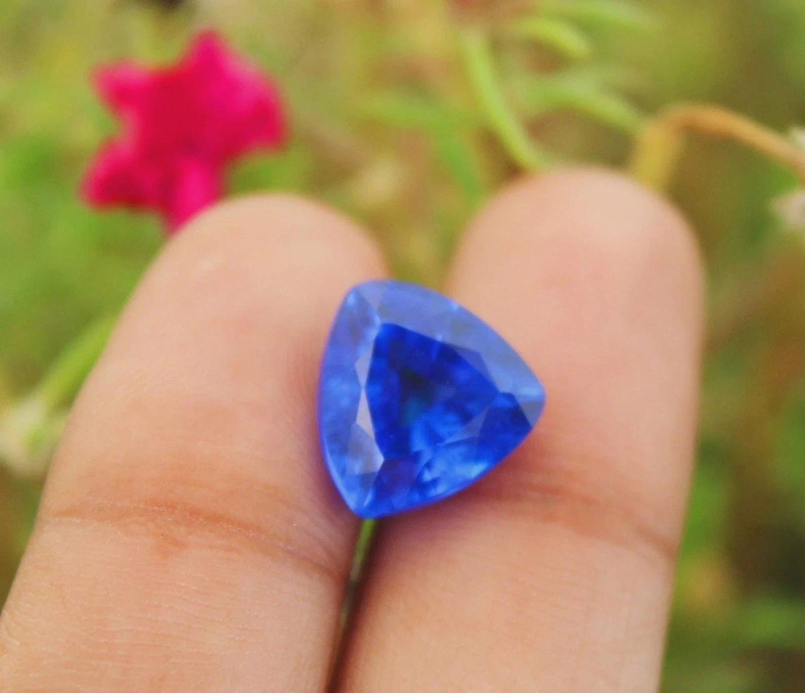 6.65 Ct Natural Vibrant Blue Tanzanite Trillion Cut Loose Gemstone GIE Certified