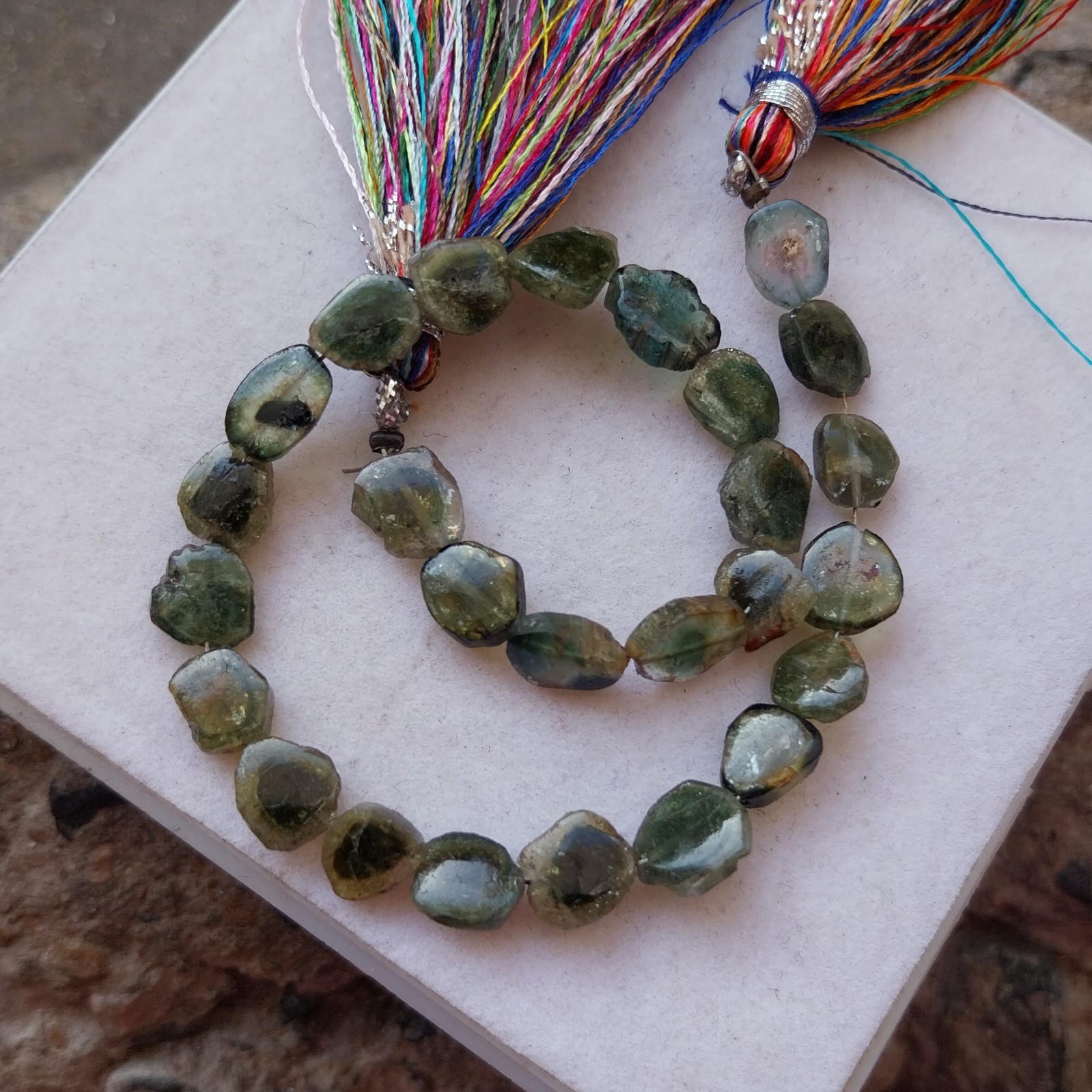 40 Ct 6.5×7 to 7×8.5MM Natural Bi Color Tourmaline Smooth Slice 8 inch Necklace