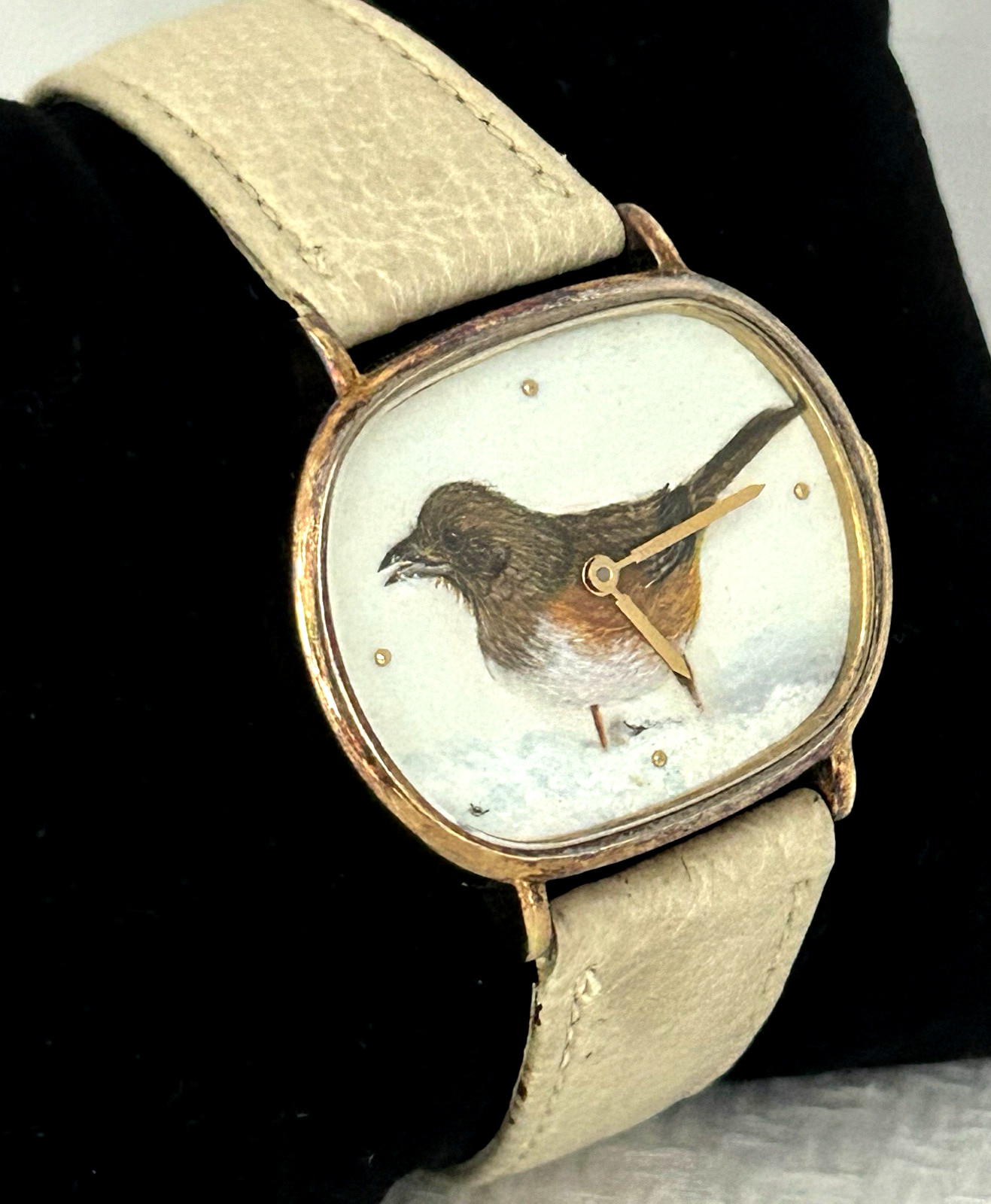 VTG Watch Hand Painted Robin Bird in Snow Artwork Dial Beige Leather New Battery