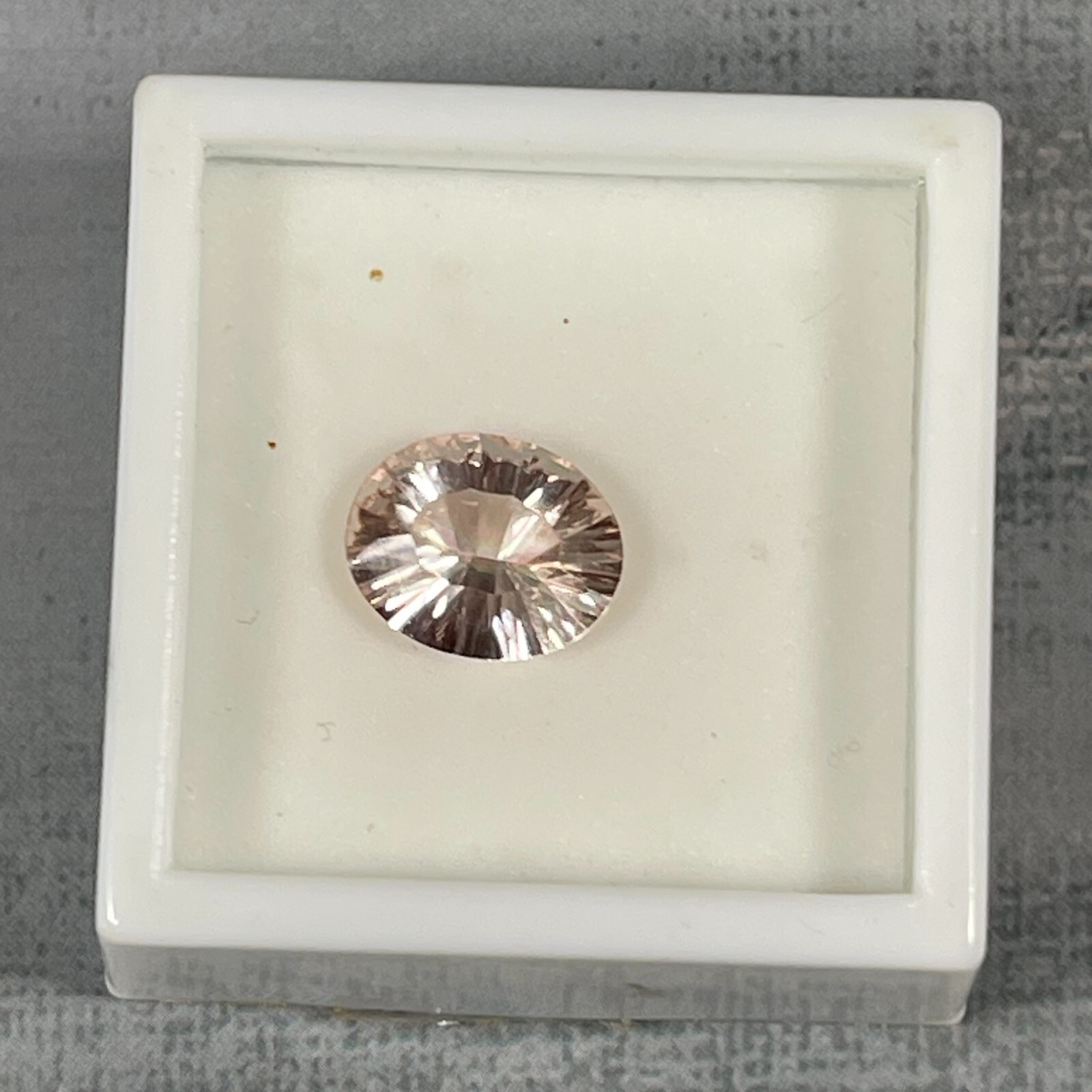 Beautiful Oval Shaped Quant Cut Morganite Gemstone Approximately 2.80CT 12X10MM