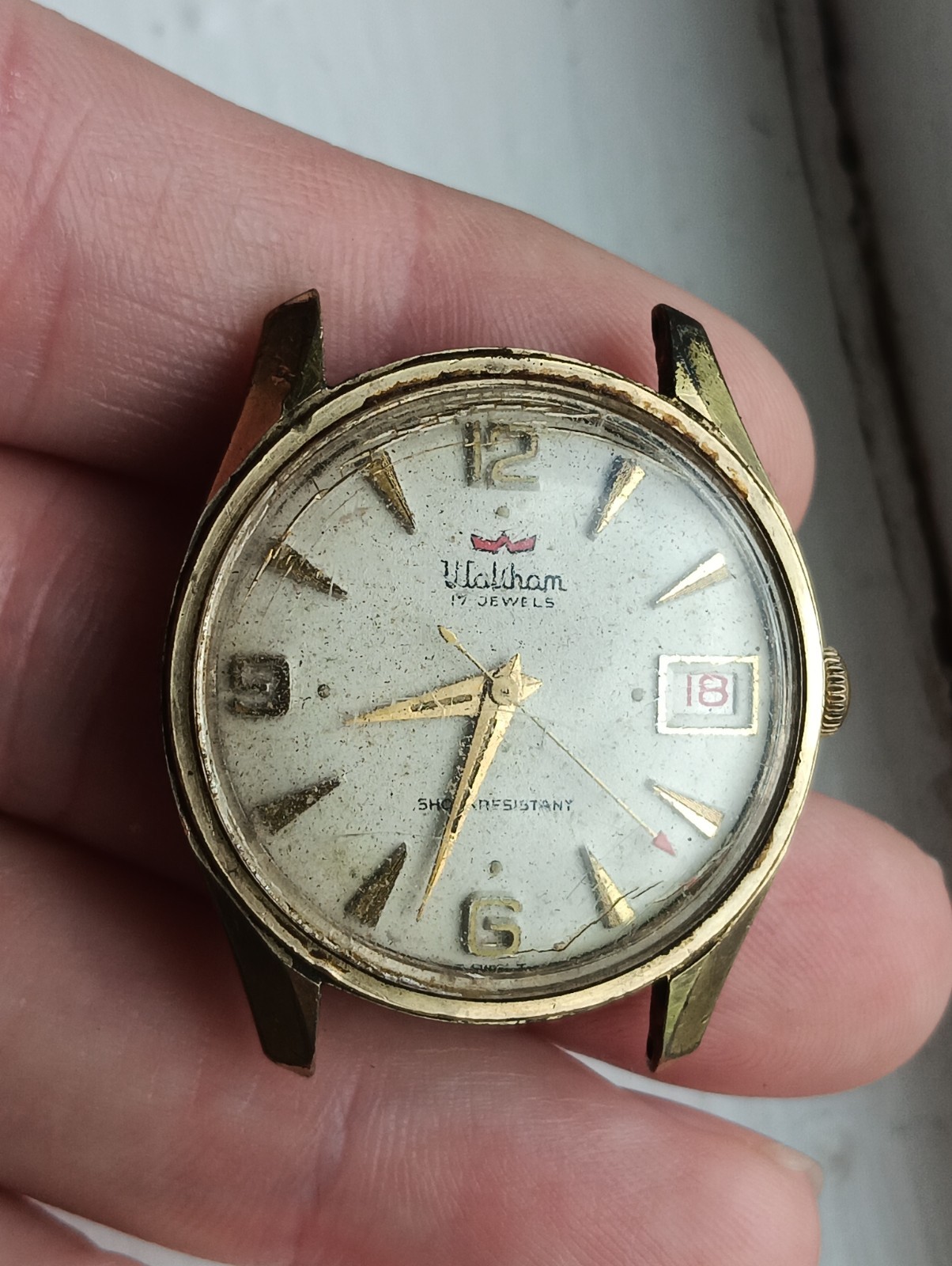 Vintage Waltham 17 Jewels Date Mechanical Wind Mens Watch
