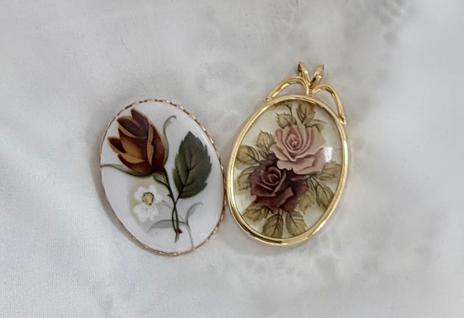 Vintage Floral Brooch Pendant Set Gold Tone Pink Red Rose Oval Statement