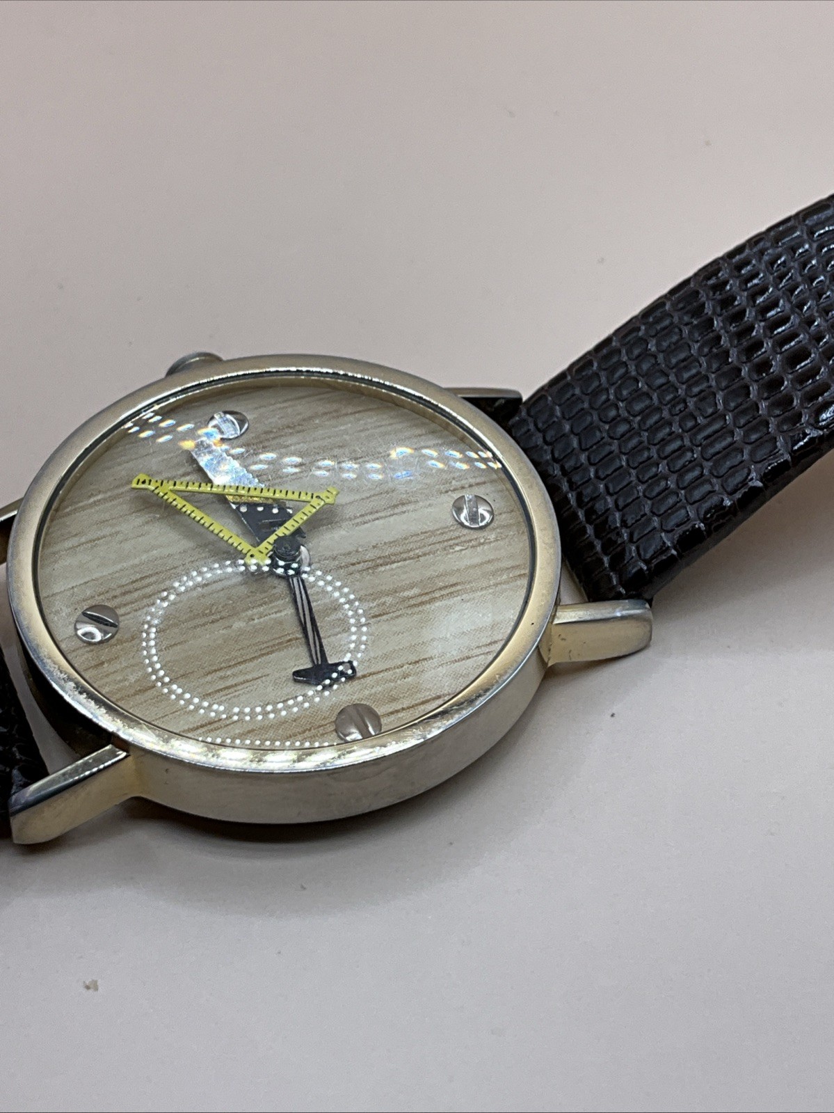 Consort Analog Wood Grain Beige Dial Brown Leather Stainless Steel Wristwatch