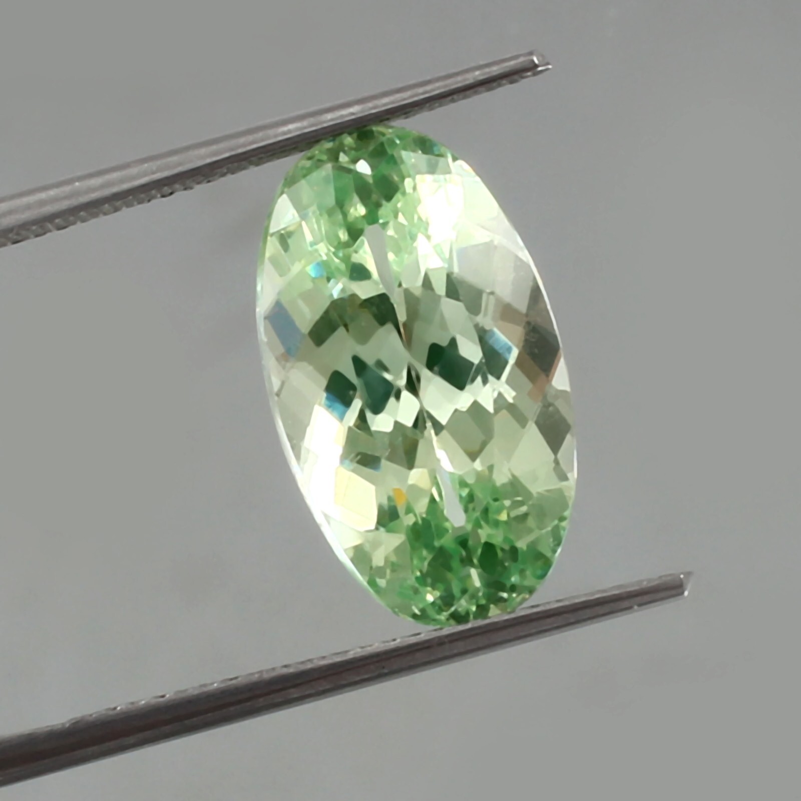 AAA Natural Bi-Color Green Ceylon Chrysoberyl Loose Oval Gemstone Cut 8.65 Ct