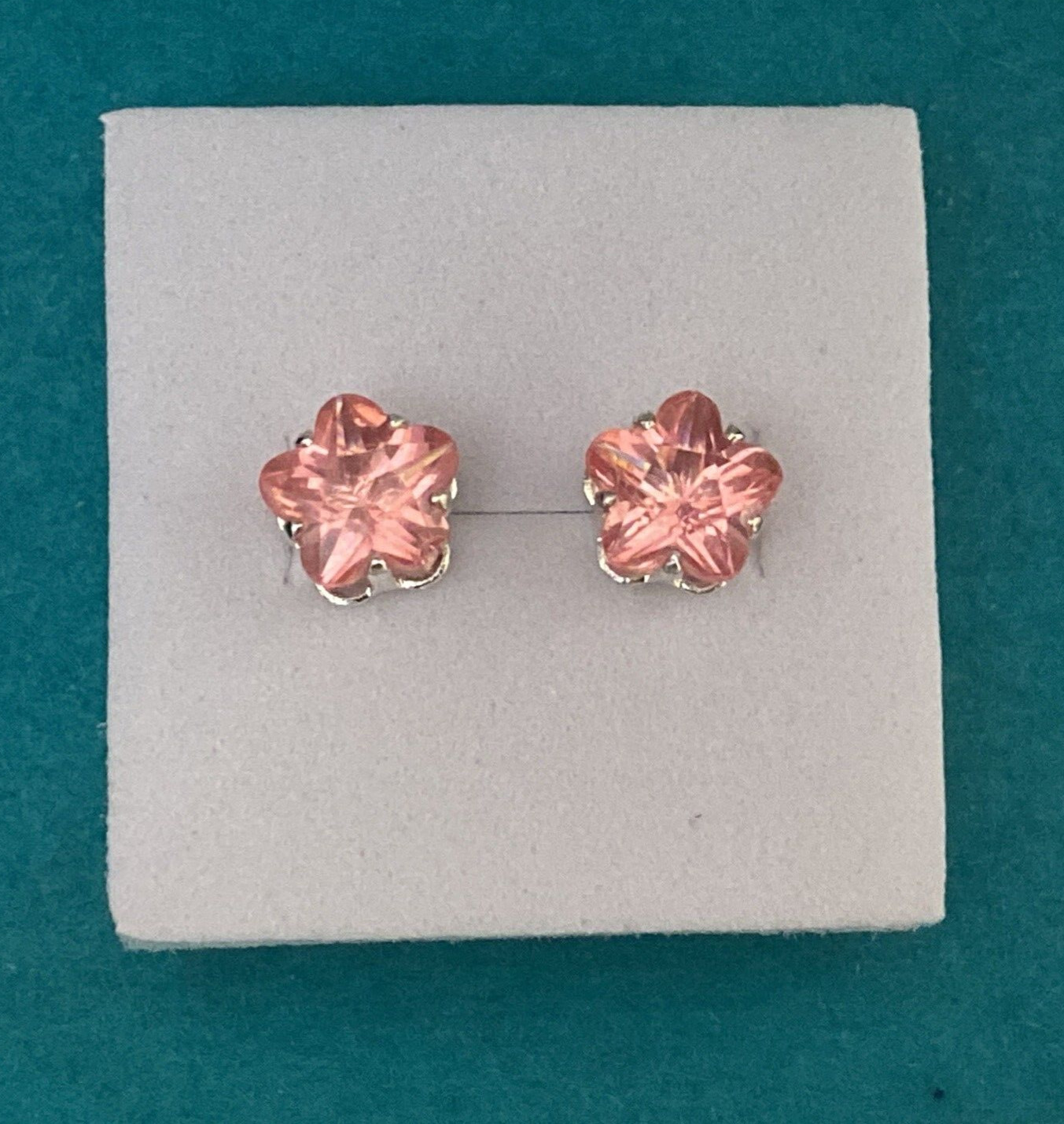 Pretty New Silver Plated Pink CZ Flower Shape Post Stud Earrings