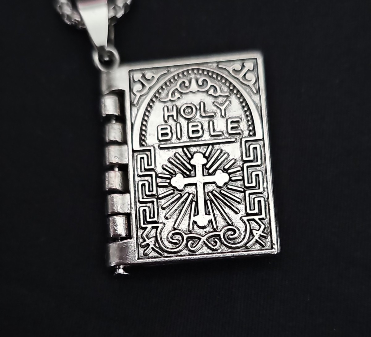 Men Women Openable Holy Bible Book Verse Prayer Christian Pendant Necklace 27 in