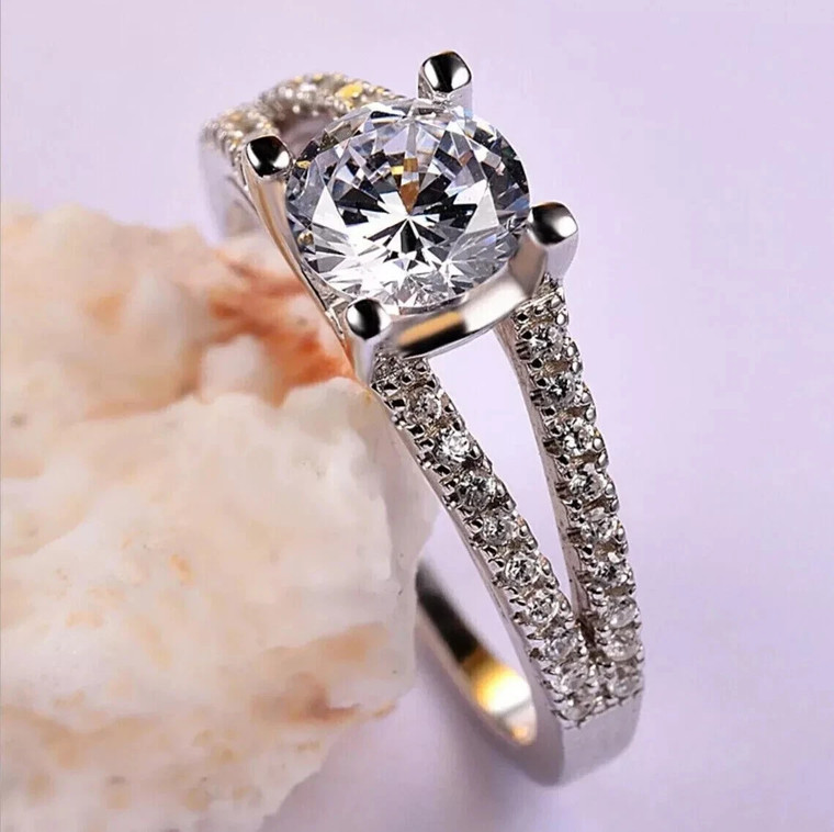 2CTW Round Cut VVS1 Moissanite Wedding Engagement Ring 14k White Gold Plated