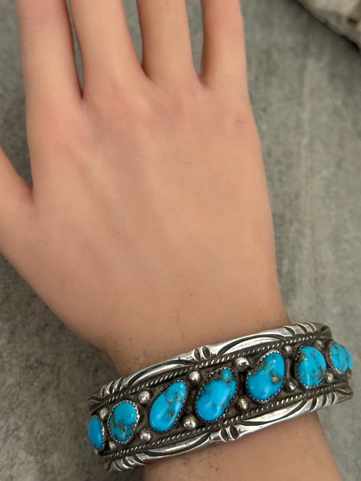 Vintage Native American Navajo MORENCI TURQUOISE Sterling LARGE Bracelet 8.25 in