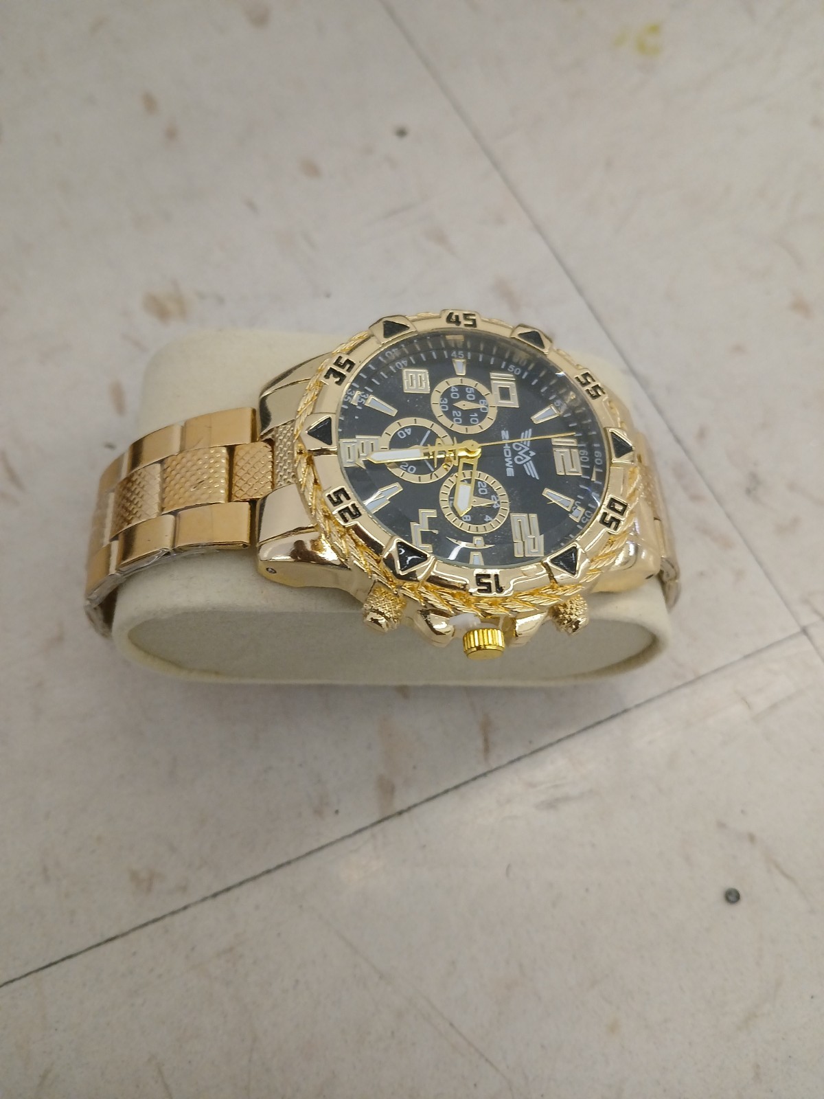 ZHOWE Men’s Quartz Analog Wristwatch Black Dial Gold Tone Metal Bracelet