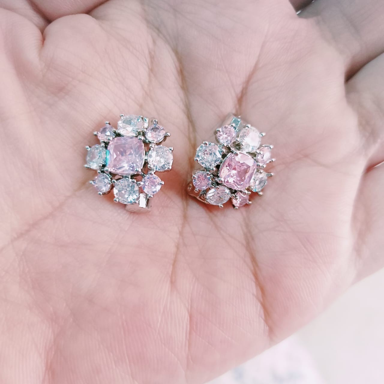 Elegant Flower 2 Pcs Mini Brooch Pin Zirconia Wedding Scarft Gift Free Shipping