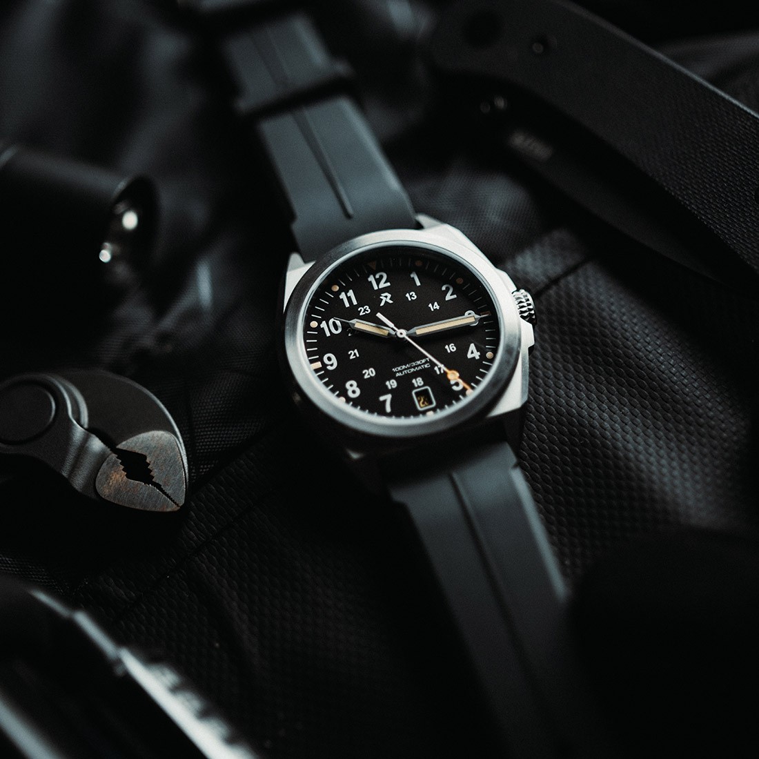 RZE VALOUR 38 Automatic Titanium Black Date Rubber Men’s Watch