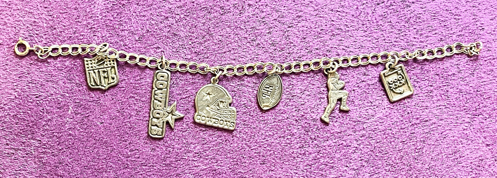 NFL Dallas Cowboys Silver Tone Charm Cable Chain Bracelet Dangles Lobster Clasp