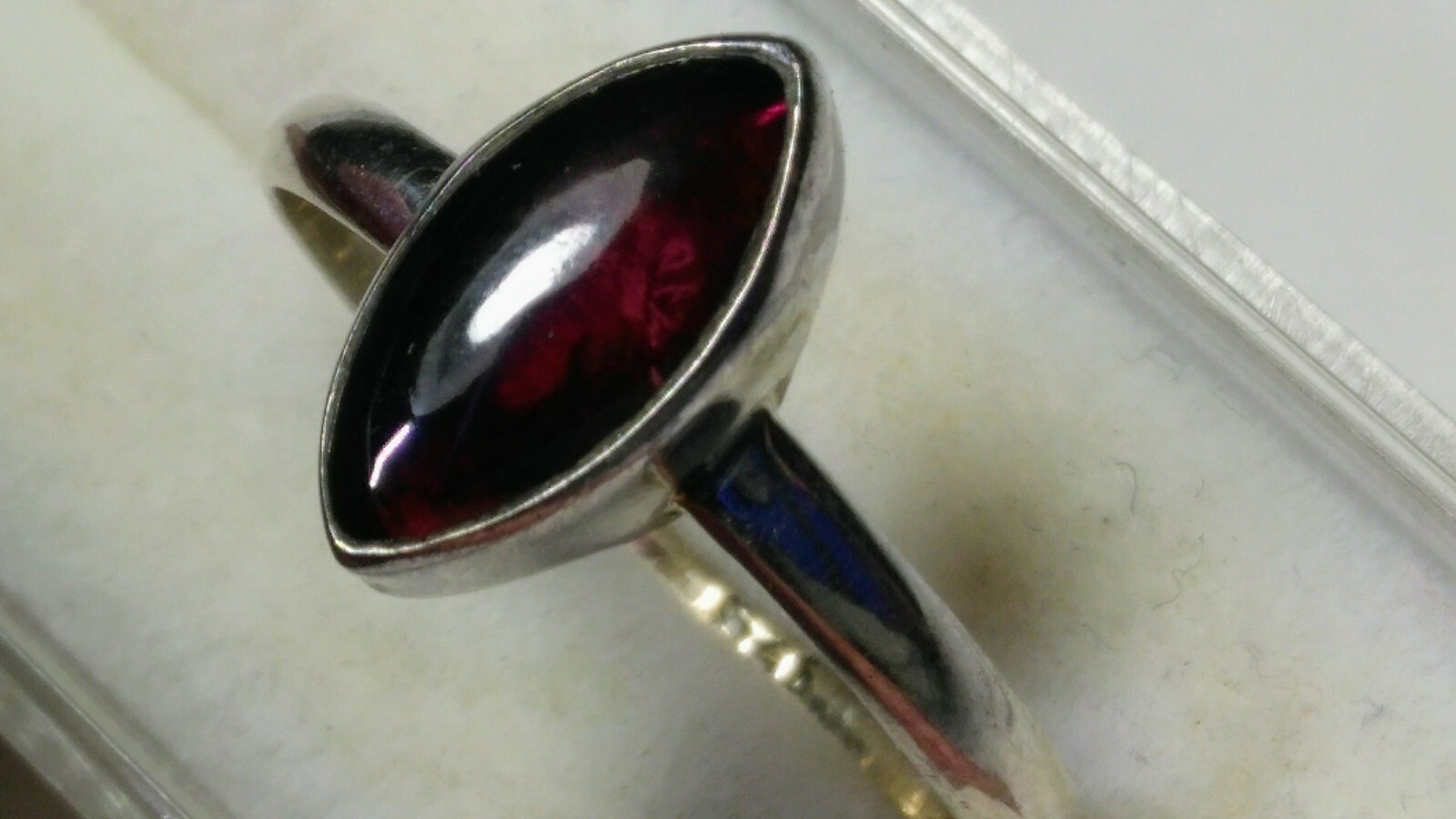 LOVELY UNTREATED NATURAL GARNET IN STERLING SILVER RING SIZE 9.0-9.25