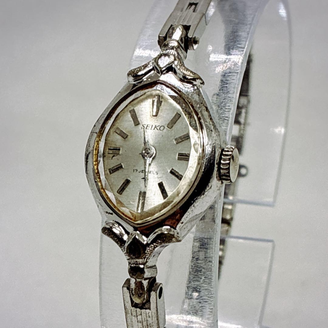 Working SEIKO 17 jewels, decorative lugs, manual winding, oval case, 21-7320