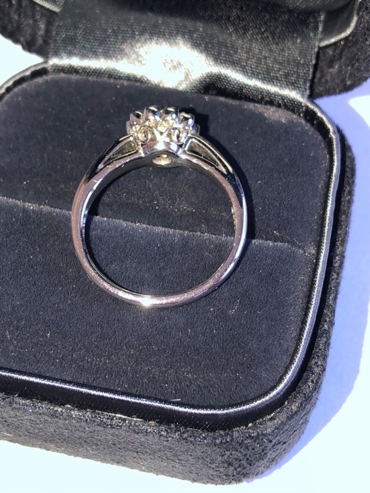 Tiffany & Co. milgrain flower diamond ring platinum 950 CTW 0.27 6.5 engagement