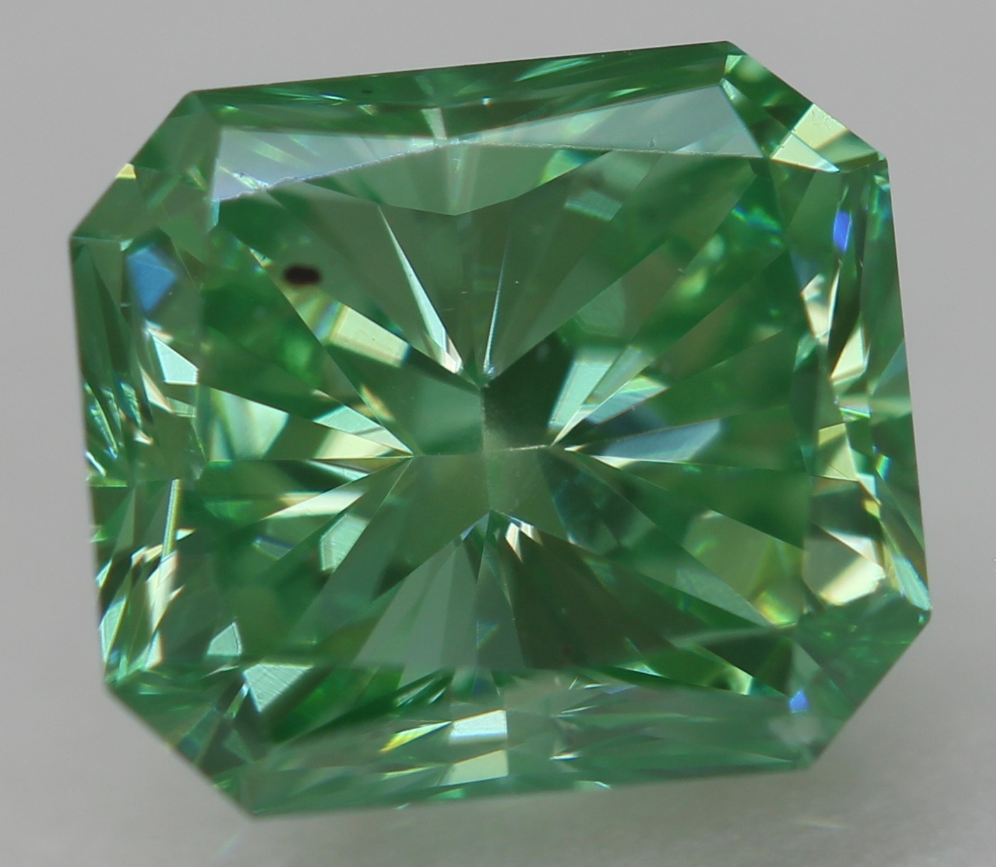 Cert 1.00 Carat Vivid Green VS1 Radiant Natural Enhanced REAL Diamond 5.82×5.18m