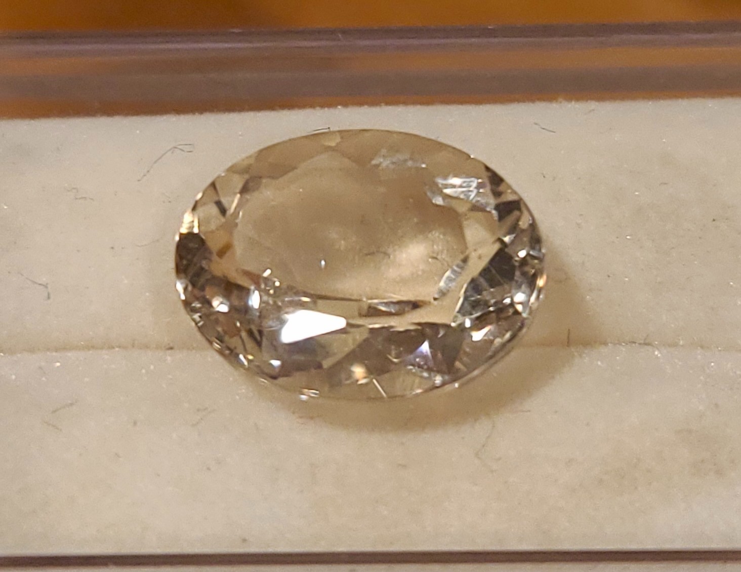 Faceted Light Yellow Beryl – 4.45 Ct – Oval – 12.2 x 10.2 mm x 6.4 mm Depth