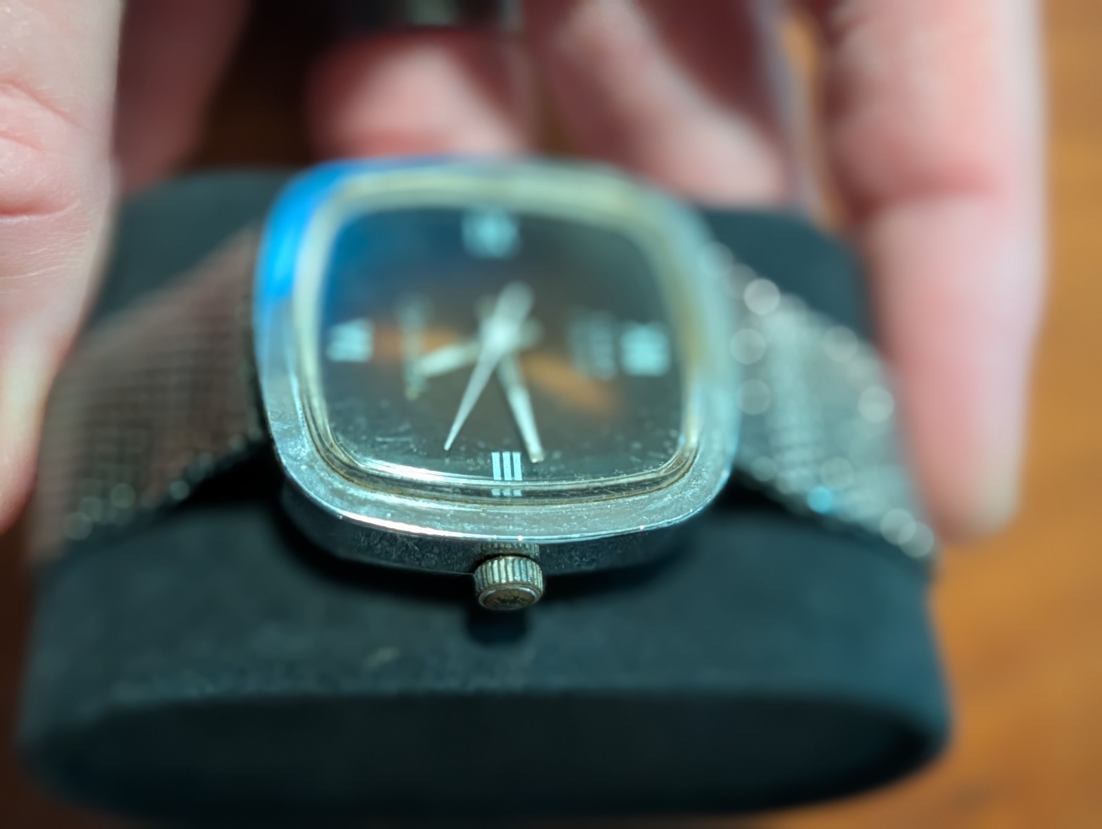 Vintage Classic Timex Electric Dynabeat Watch Square Case Root Beer Dial
