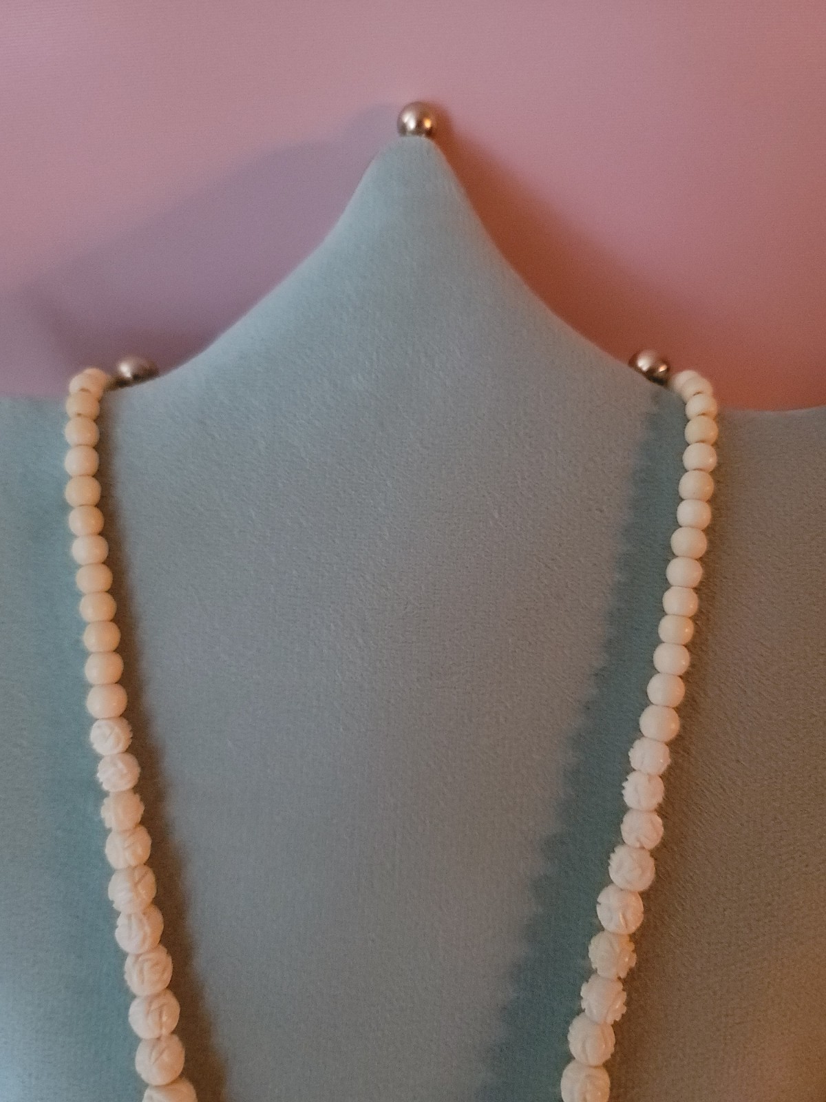 Vintage Hand Carved Rose Bovine Bone Necklace 19″